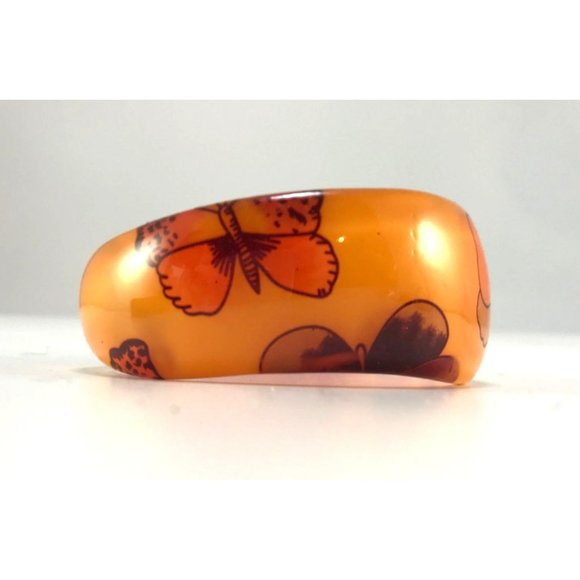 Chunky curvy 1980s Asymmetric Lucite Butterfly Bangle in Orange - Picture 4 of 7